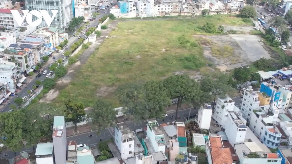 Dự thảo mới: Để lãng phí, lãnh đạo có thể bị cách chức và phạt tù đến 20 năm